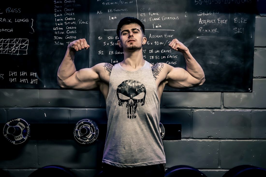 Bogdan, lifestyle transformation coach, in the gym